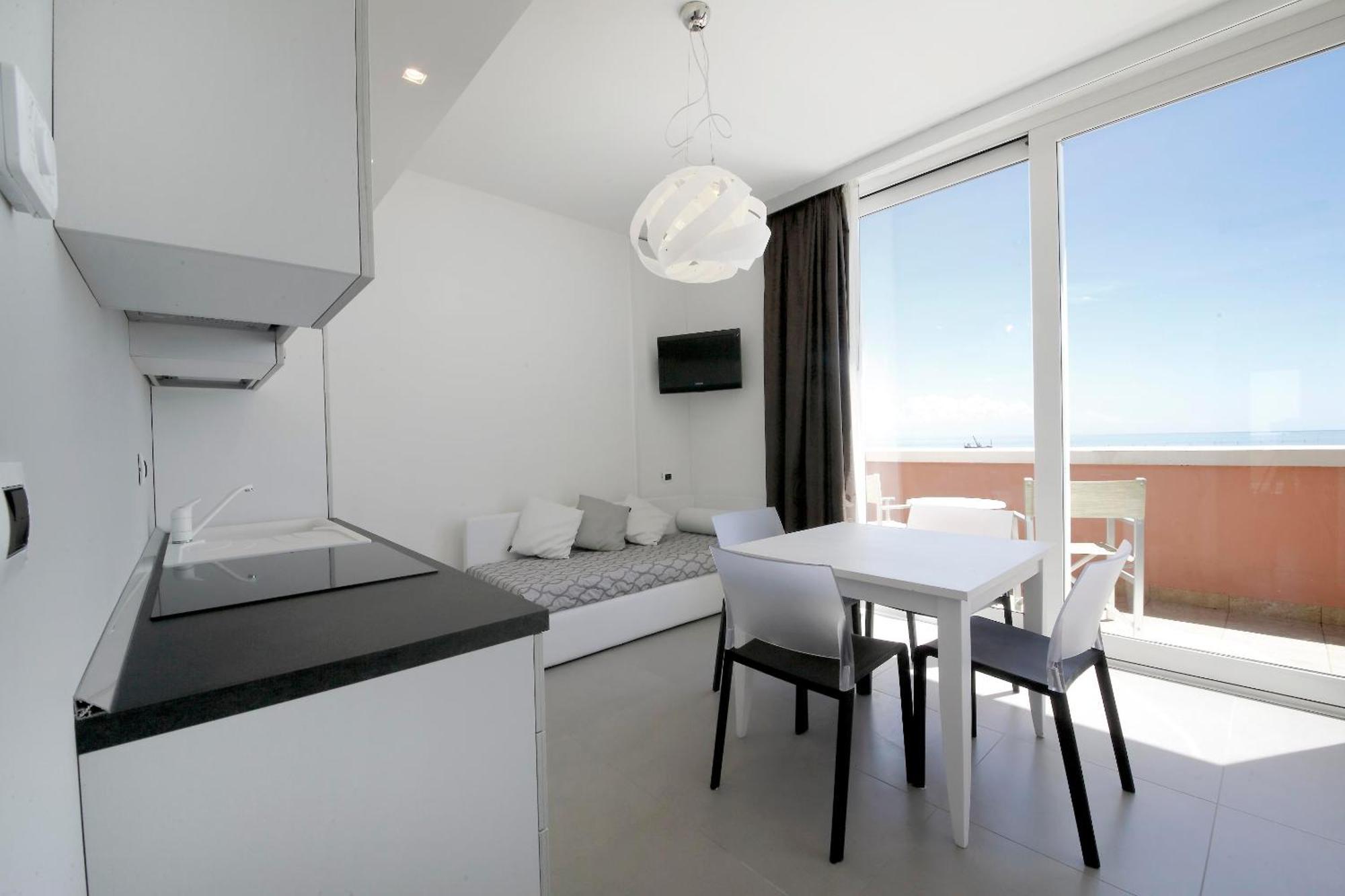 Grande Albergo Marin Lignano Sabbiadoro Buitenkant foto