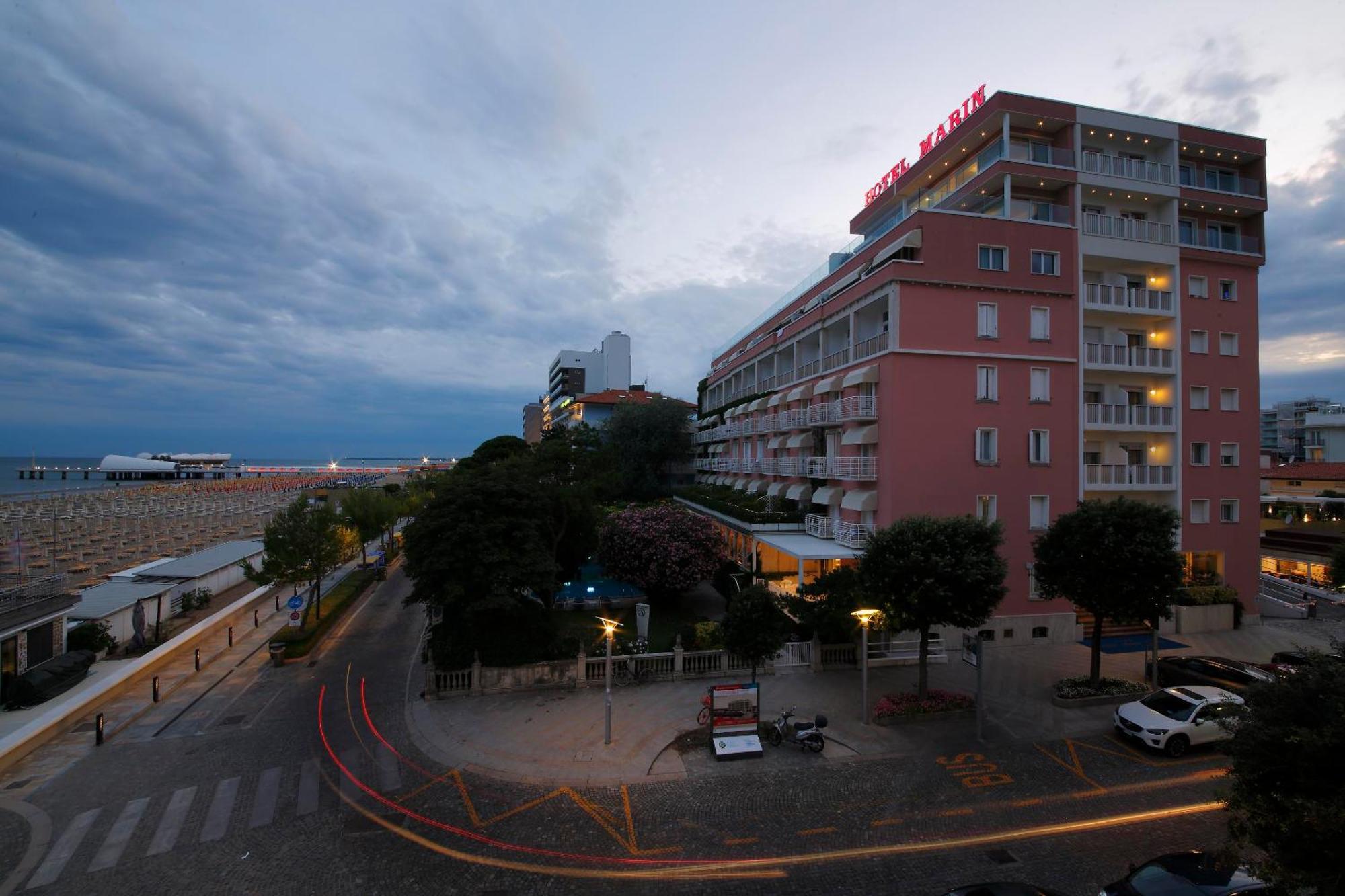 Grande Albergo Marin Lignano Sabbiadoro Buitenkant foto