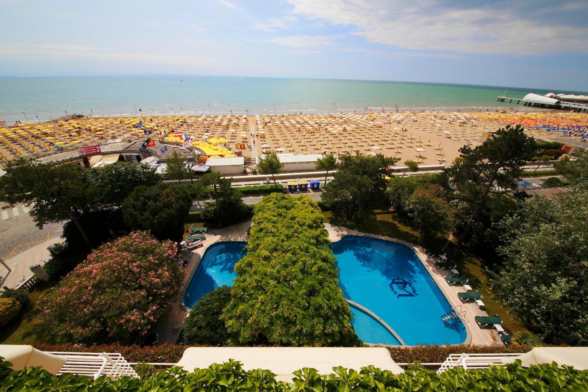 Grande Albergo Marin Lignano Sabbiadoro Buitenkant foto